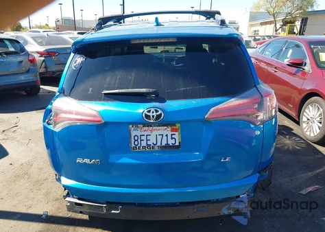 2018 Toyota Rav4 Le z USA, uszkodzony, nr VIN JTMZFREV1JJ734012